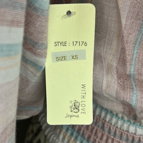 Striped top *NWT* - Picture 5 of 6